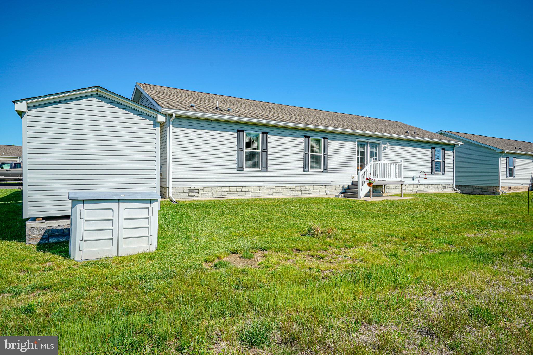 2080 Burlington Cir, Williamstown, NJ 08094 photo