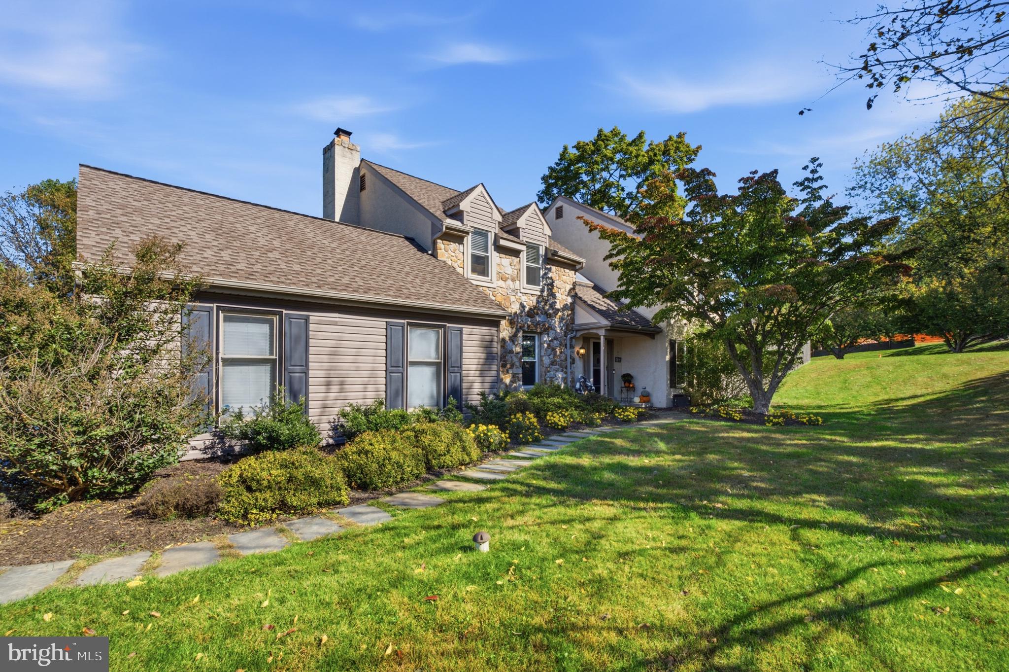 416 Alderbrook Dr, Wayne, PA 19087