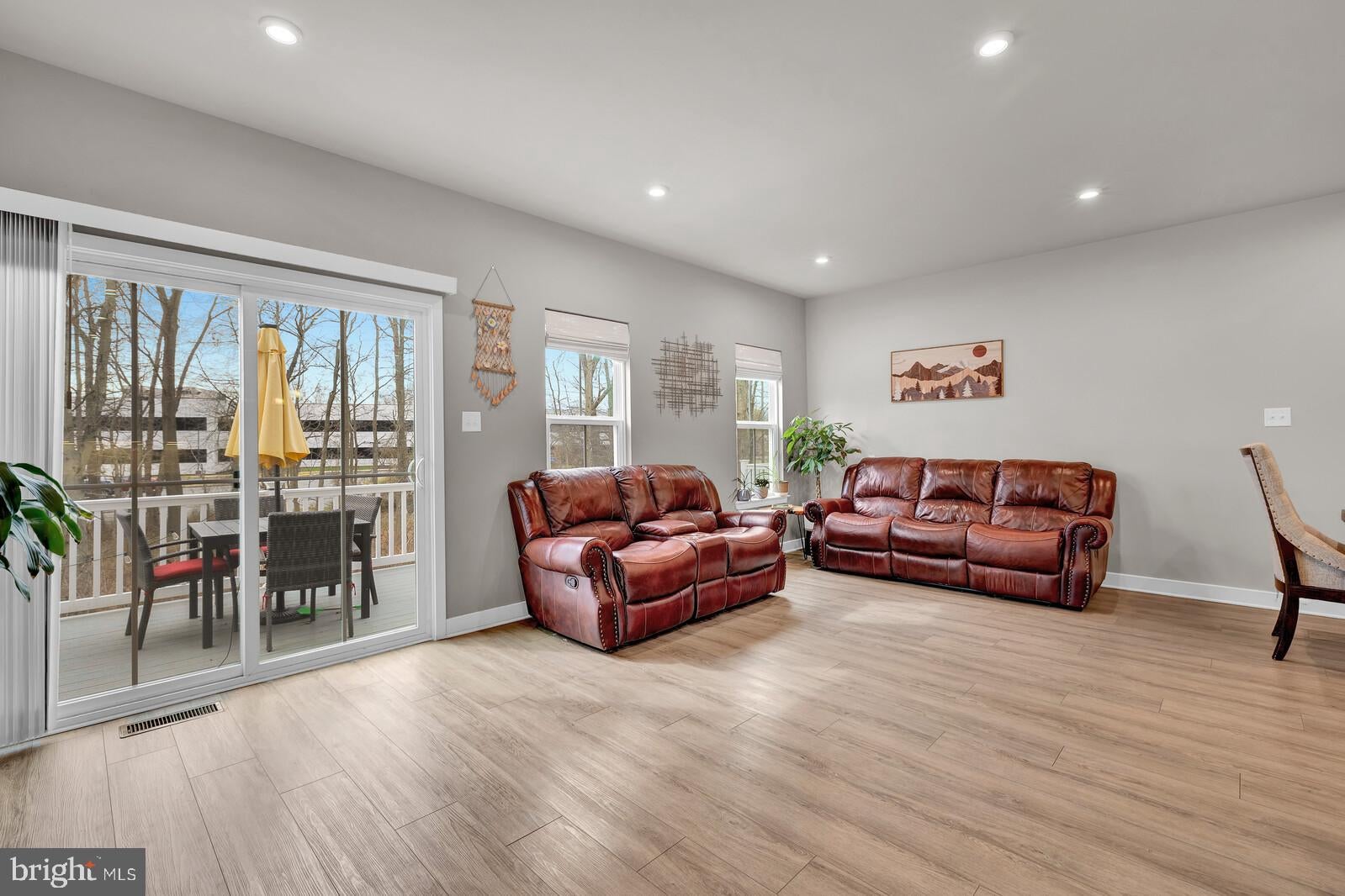 14 Pratt Ln, Lawrence Township, NJ 08648 photo
