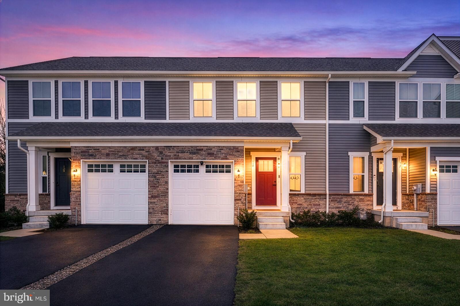 14 Pratt Ln, Lawrence Township, NJ 08648