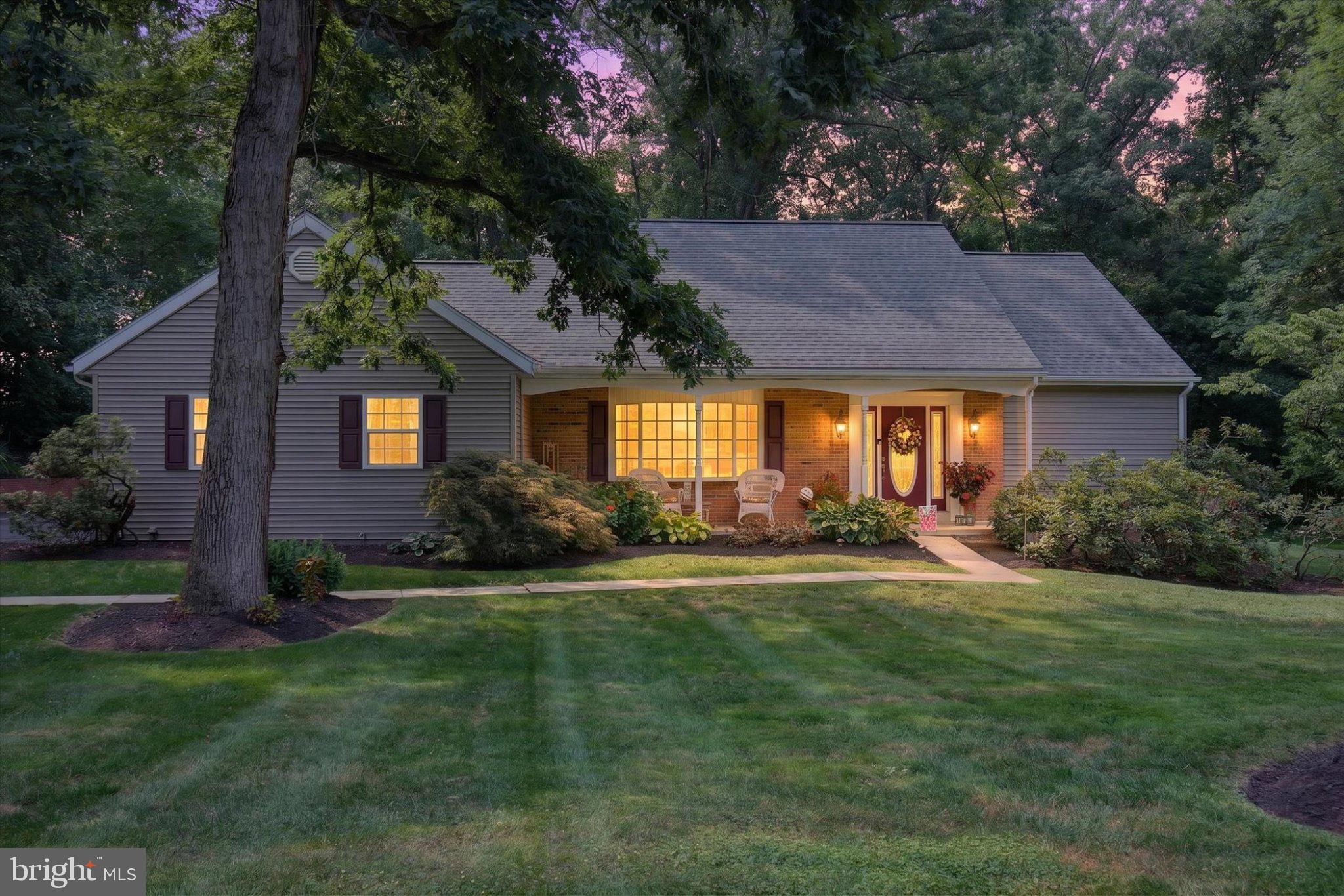 294 Westview Dr, Elizabethtown, PA 17022