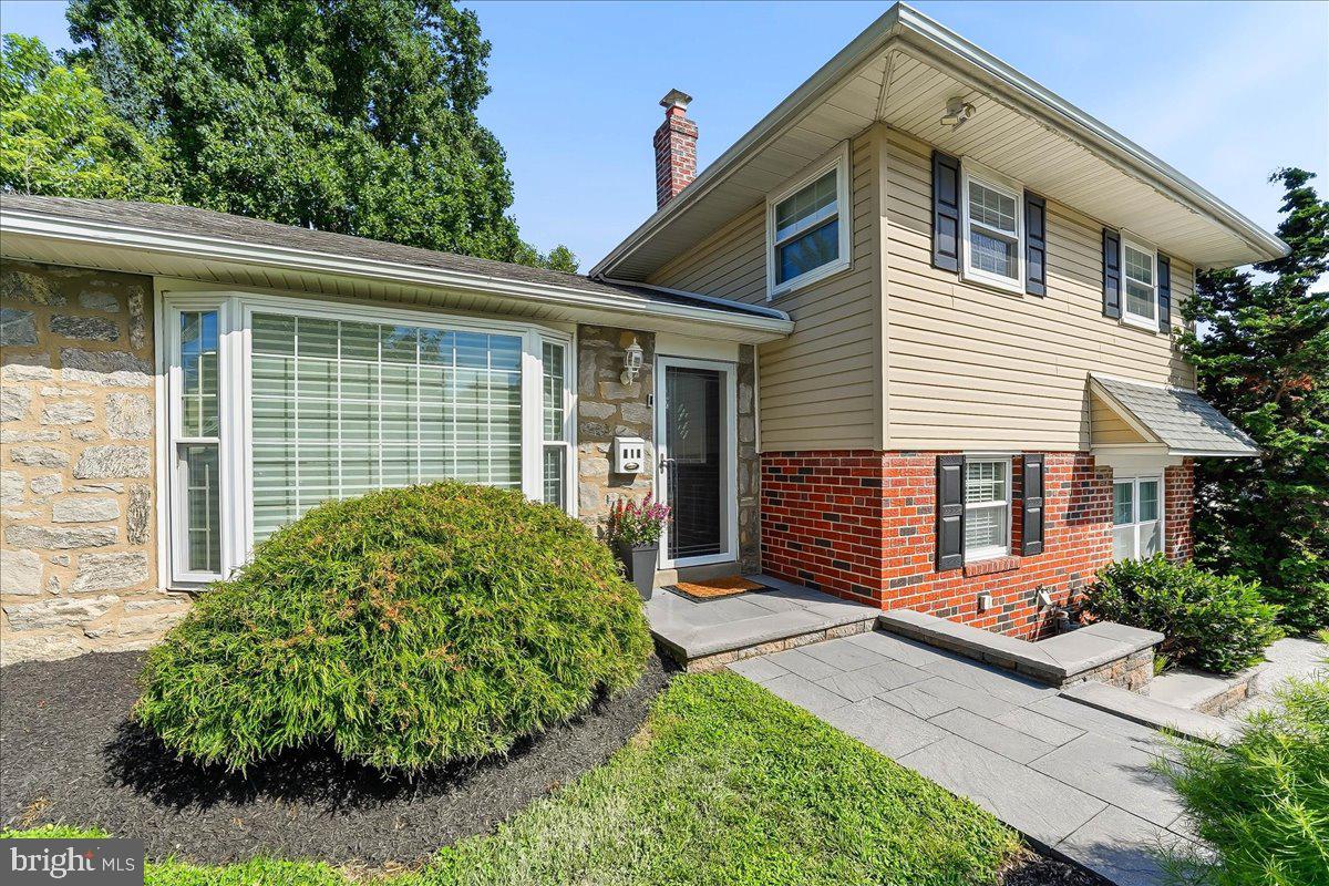 310 Columbia Pl, Broomall, PA 19008 photo