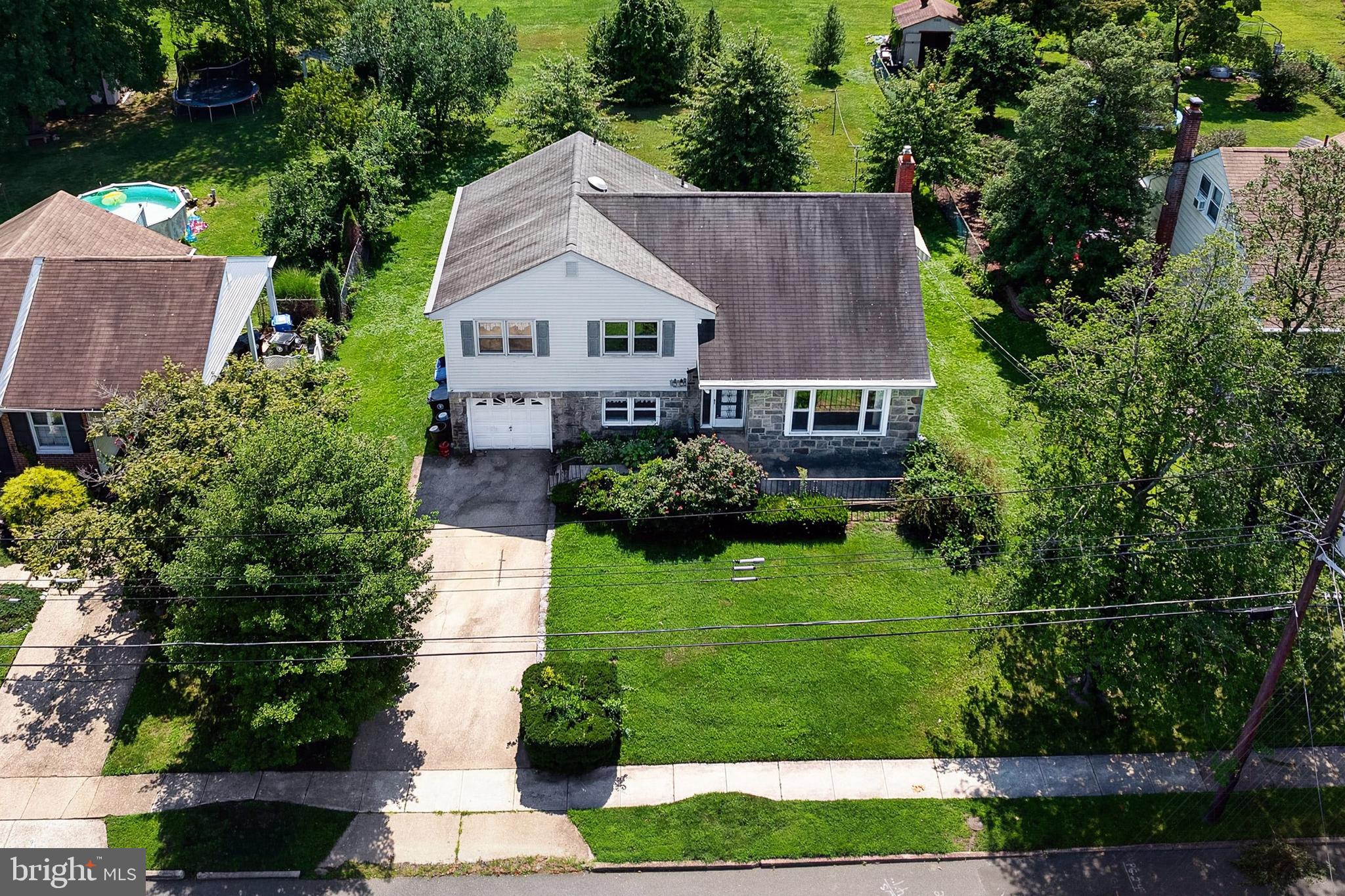 348 Boxwood Ln, Cinnaminson, NJ 08077 photo