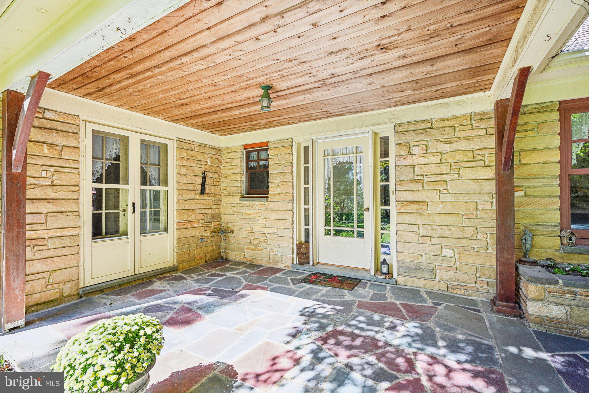 3 Moredon Rd, Huntingdon Valley, PA 19006 photo