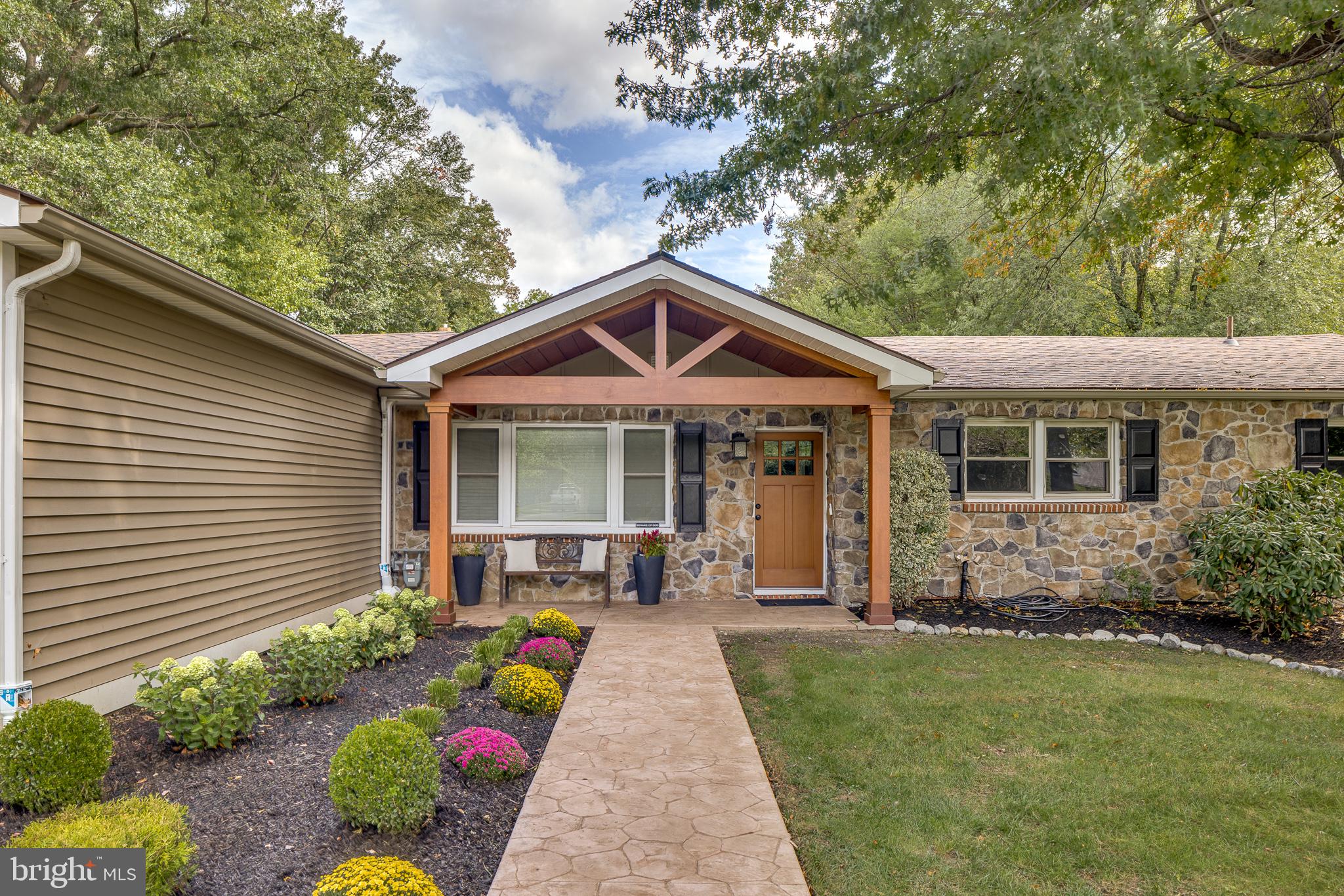 120 Waverly Ave, Mount Laurel, NJ 08054 photo