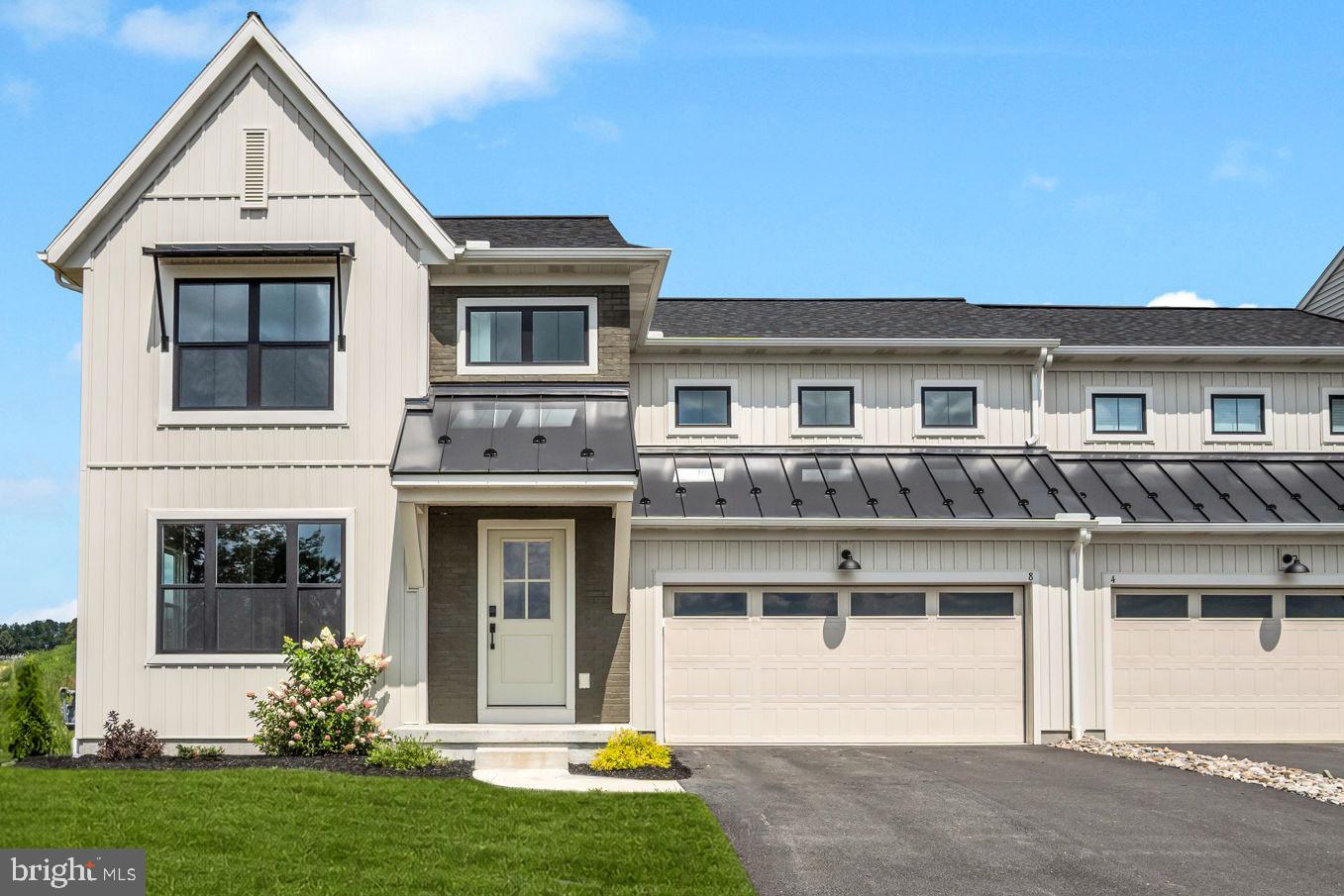 8 Melrose Ln, Palmyra, PA 17078