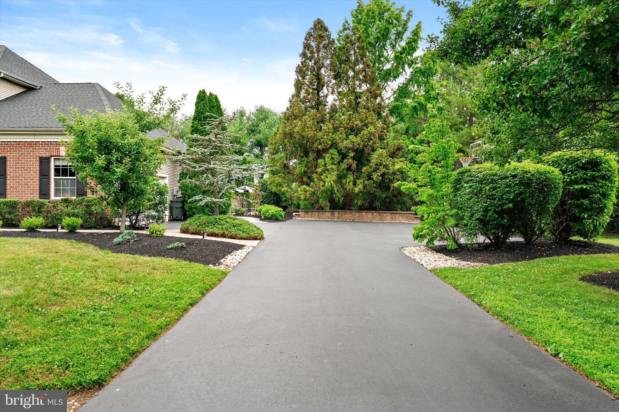 65 Cliffwood Dr, Allentown, NJ 08501 photo