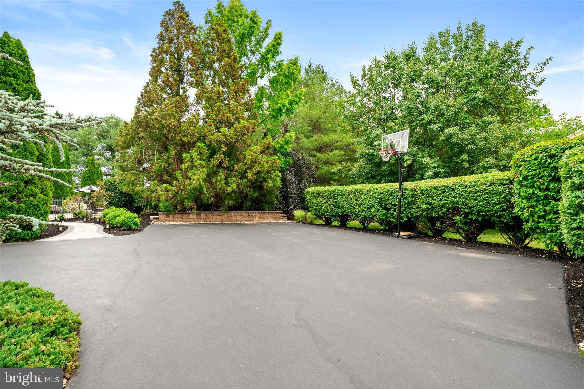 65 Cliffwood Dr, Allentown, NJ 08501 photo