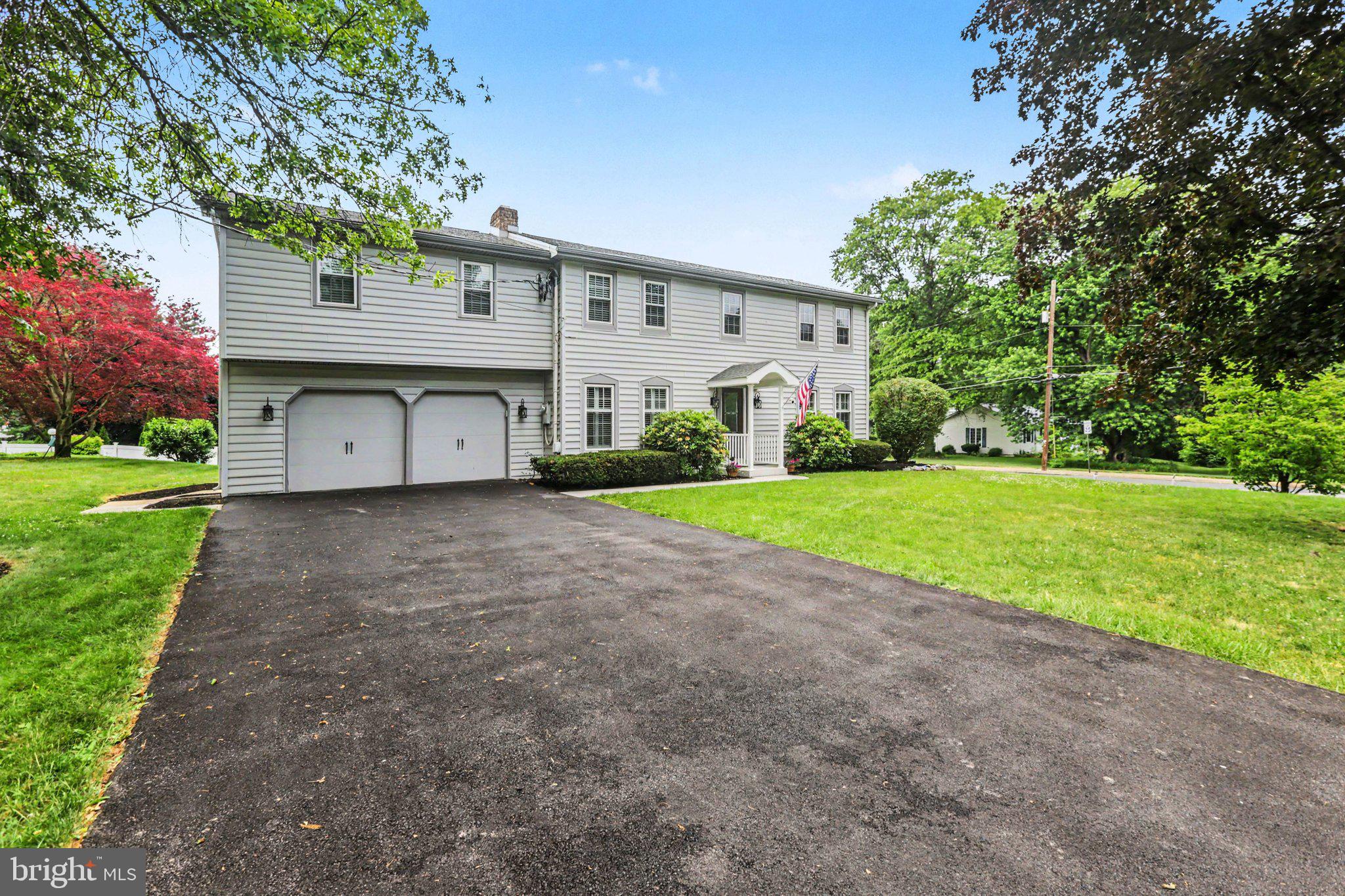 1000 Dale Pl, Carlisle, PA 17013 photo