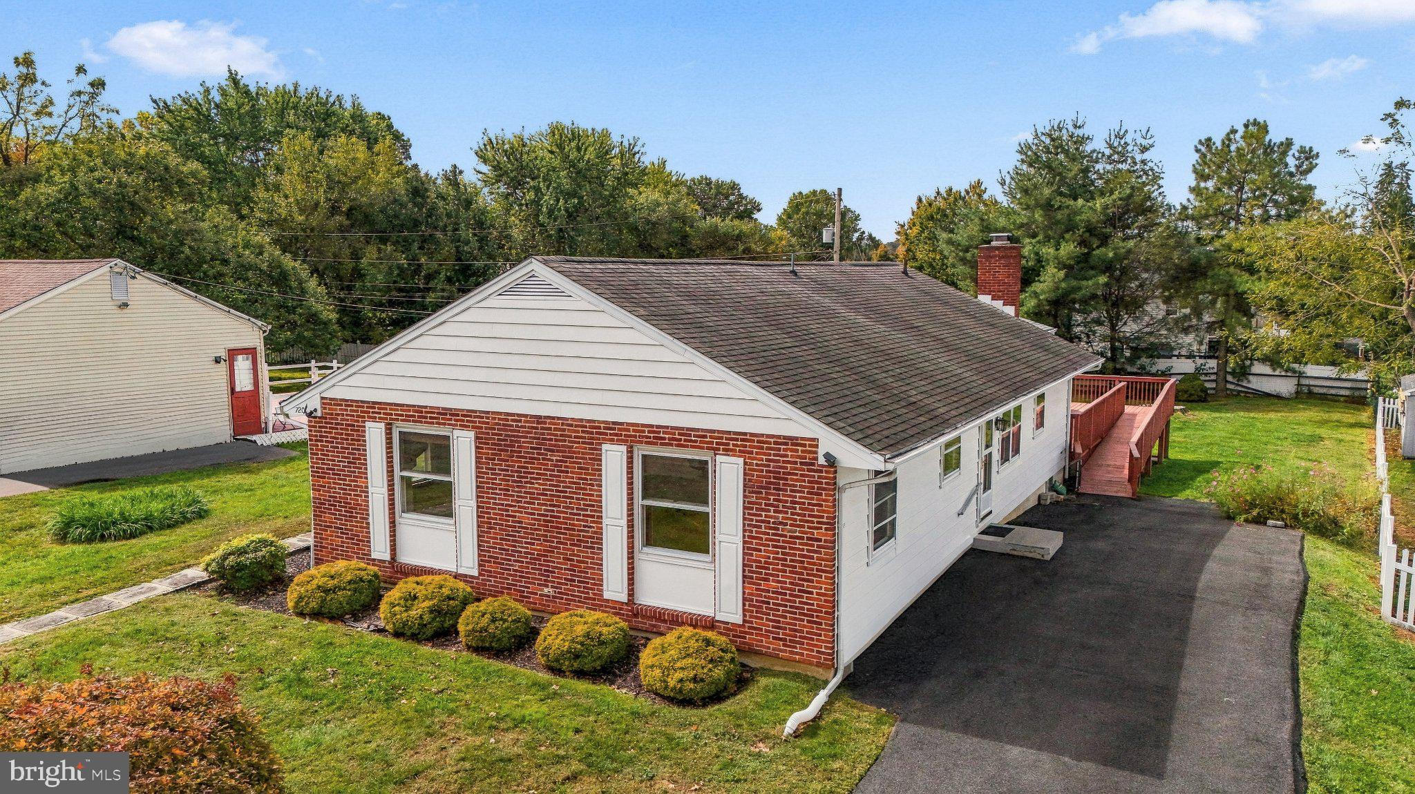 720 S Washington St, Kennett Square, PA 19348 photo