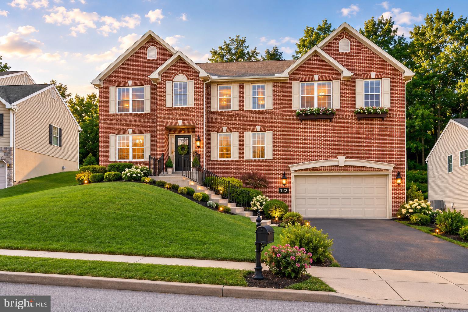 15 Sawgrass Dr, Reading, PA 19606