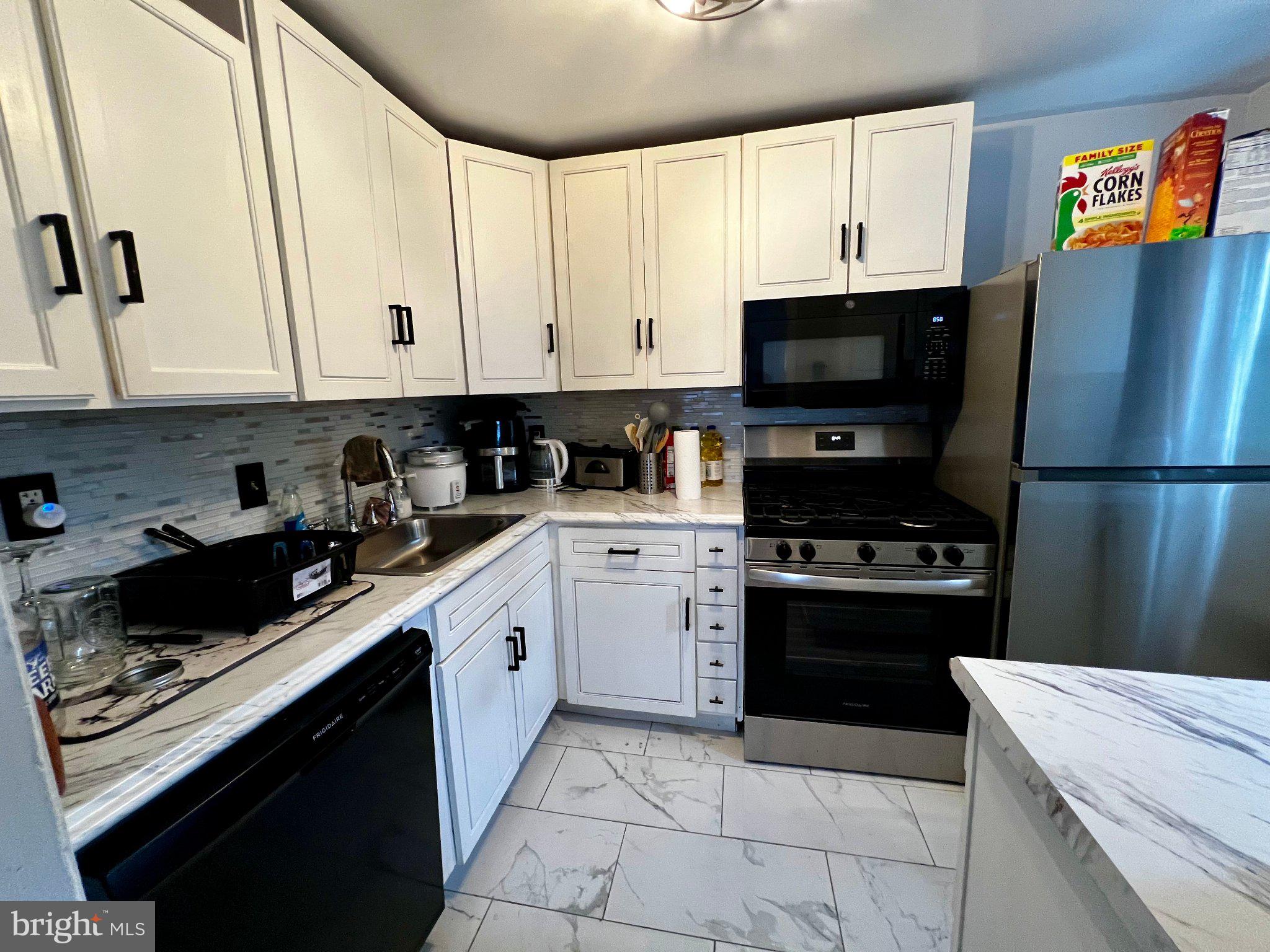2 E Mcpherson St, Philadelphia, PA 19119 photo