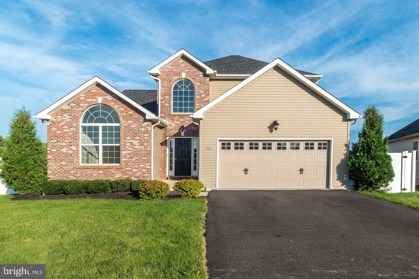 1092 Meadowview Dr, Quakertown, PA 18951