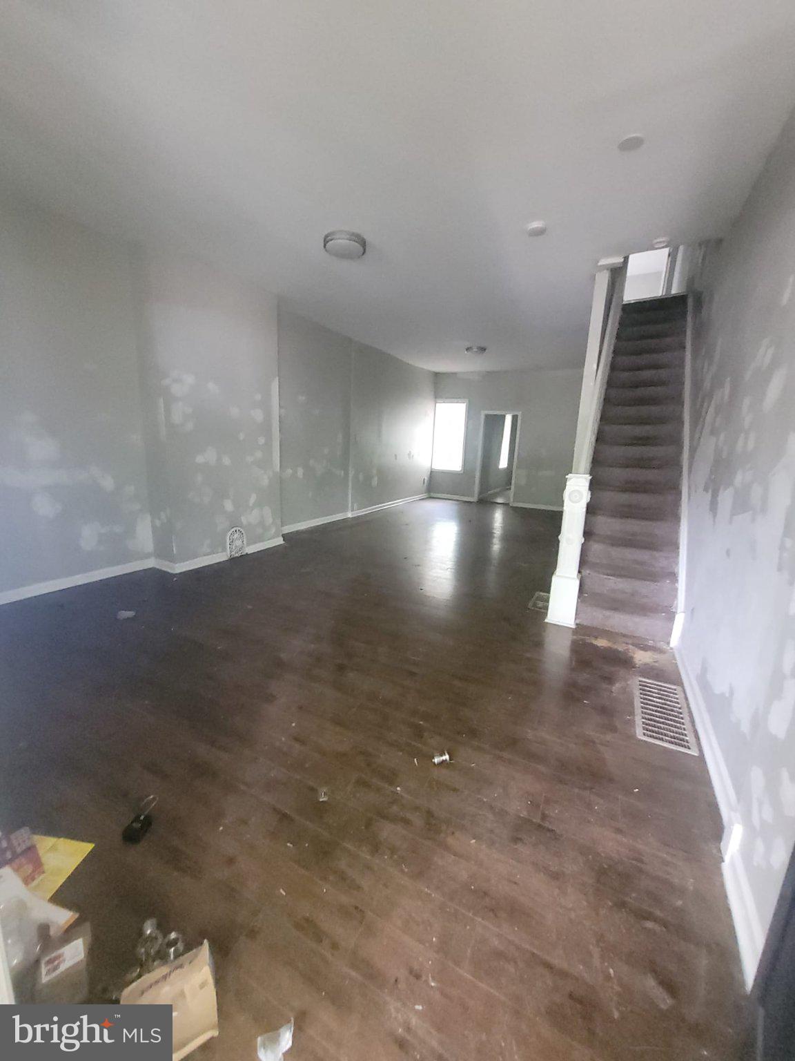 4147 Cambridge St, Philadelphia, PA 19104