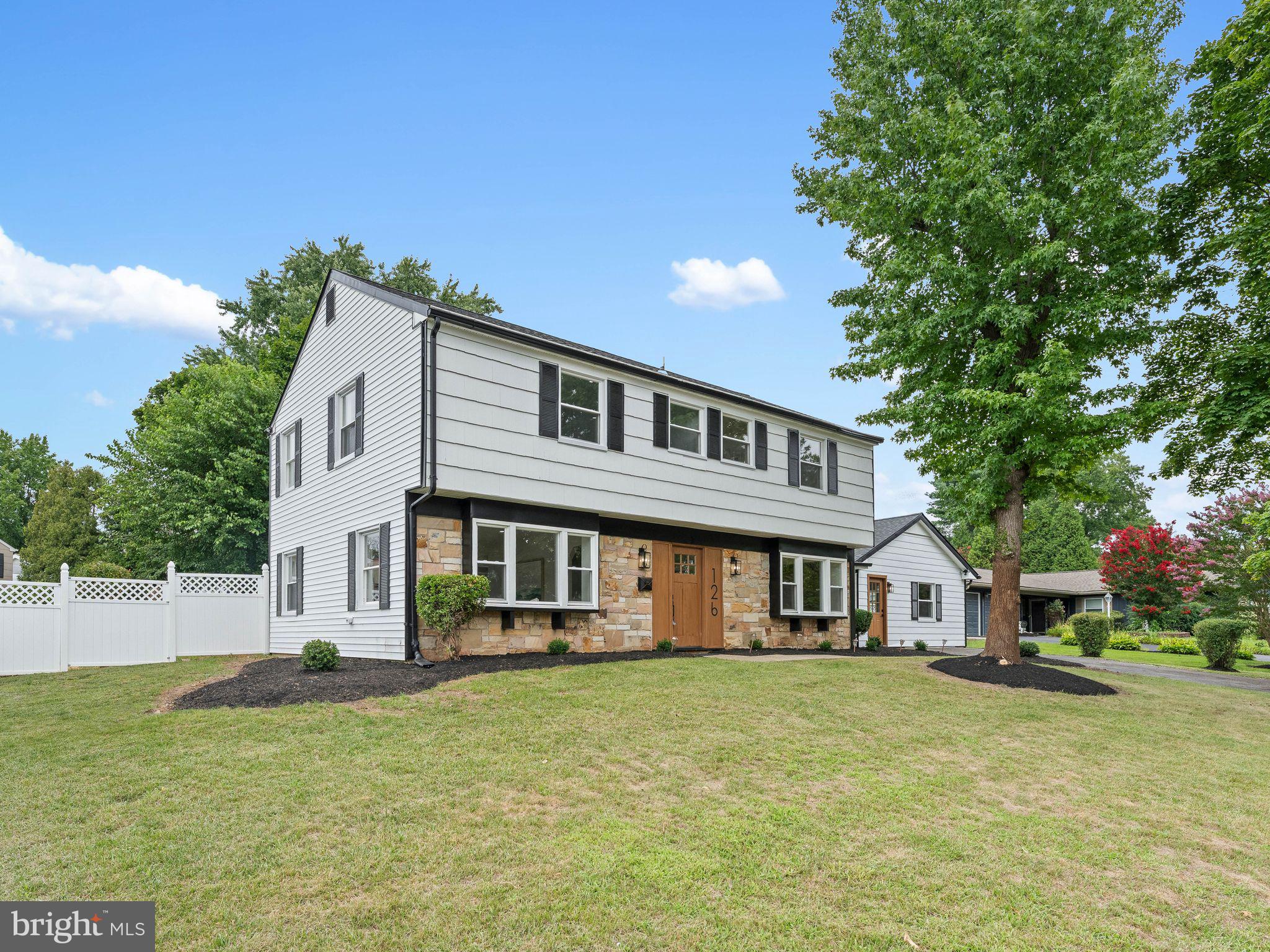 126 Tiffany Ln, Willingboro, NJ 08046