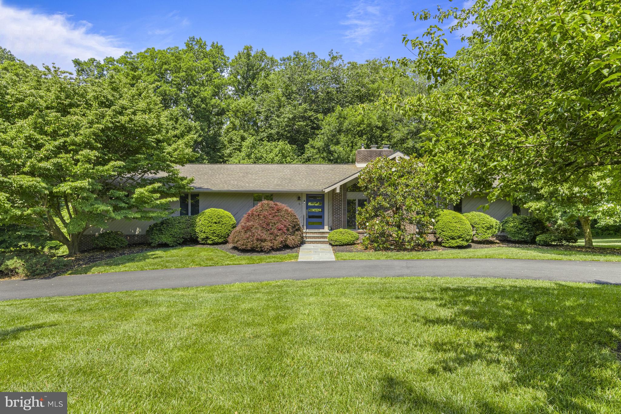 8 Mozart Dr, Greenville, DE 19807