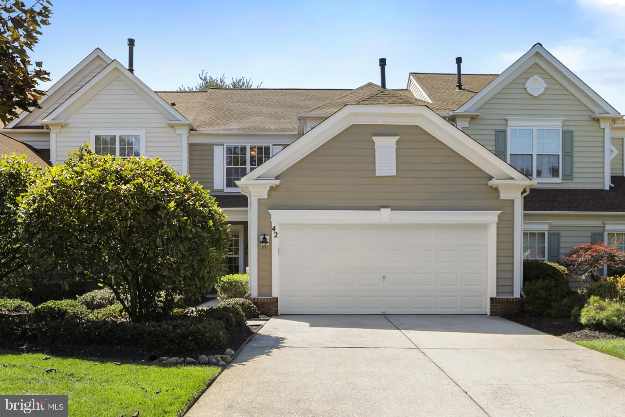 42 Wrentham Dr, Medford, NJ 08055