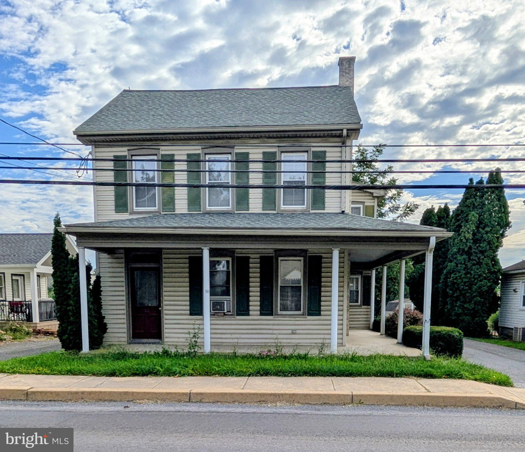 33 Queen Rd, Gordonville, PA 17529