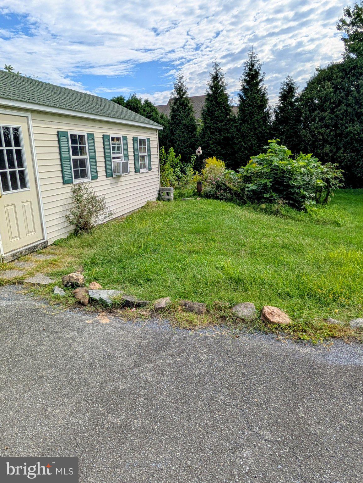 33 Queen Rd, Gordonville, PA 17529 photo