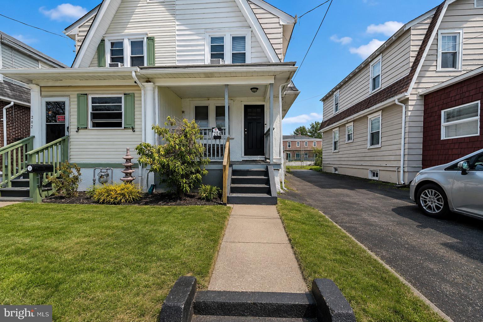 204 Avon Rd, Brookhaven, PA 19015