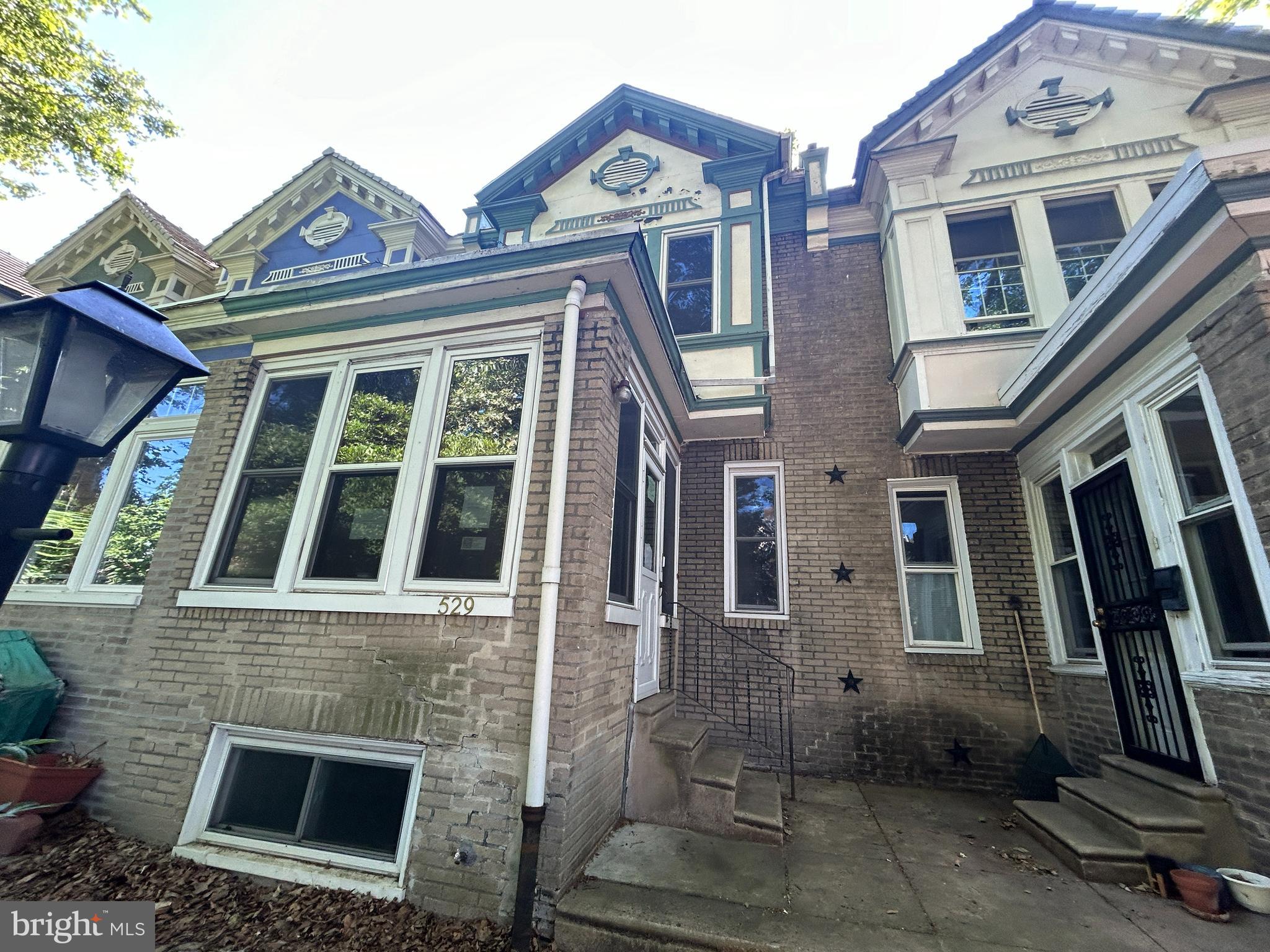 529 Melville St, Philadelphia, PA 19143