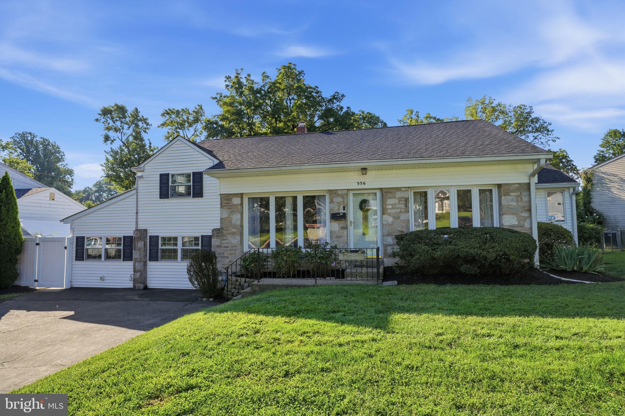 556 Revolutionary Way, Warminster, PA 18974 photo