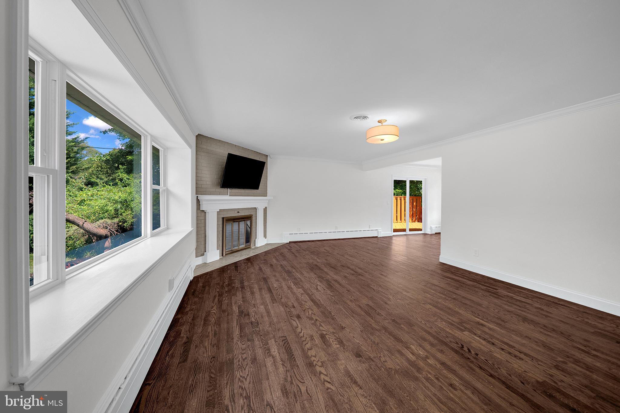 7 Malaga Dr, Ewan, NJ 08628 photo