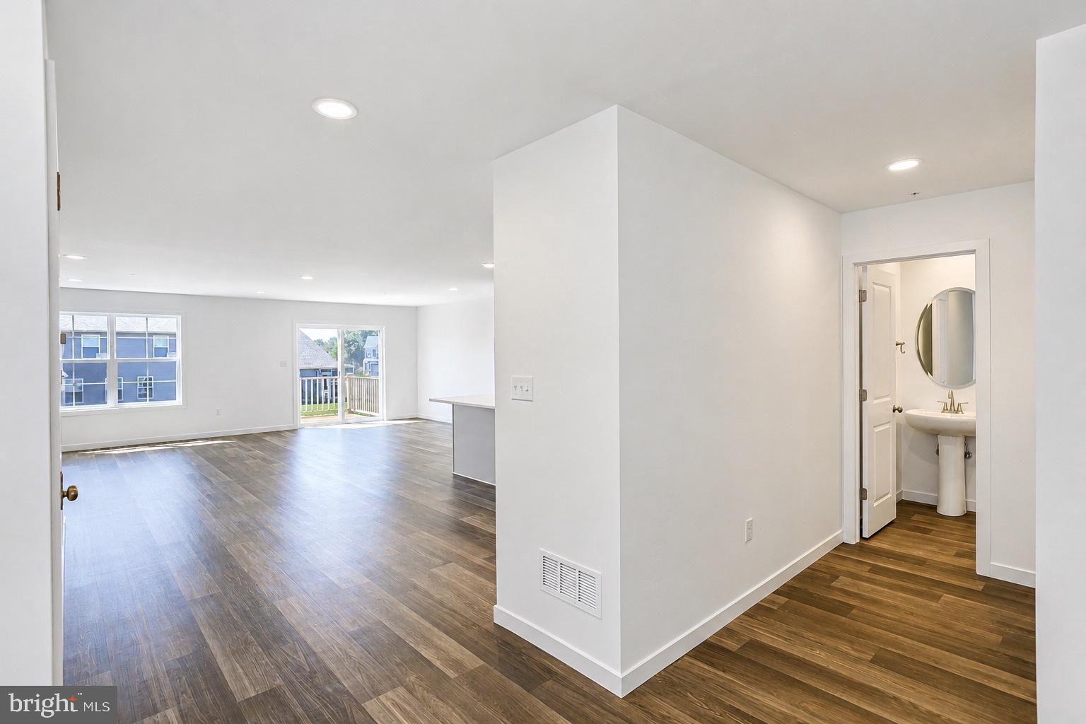 7253 White Oak Blvd, Harrisburg, PA 17112 photo