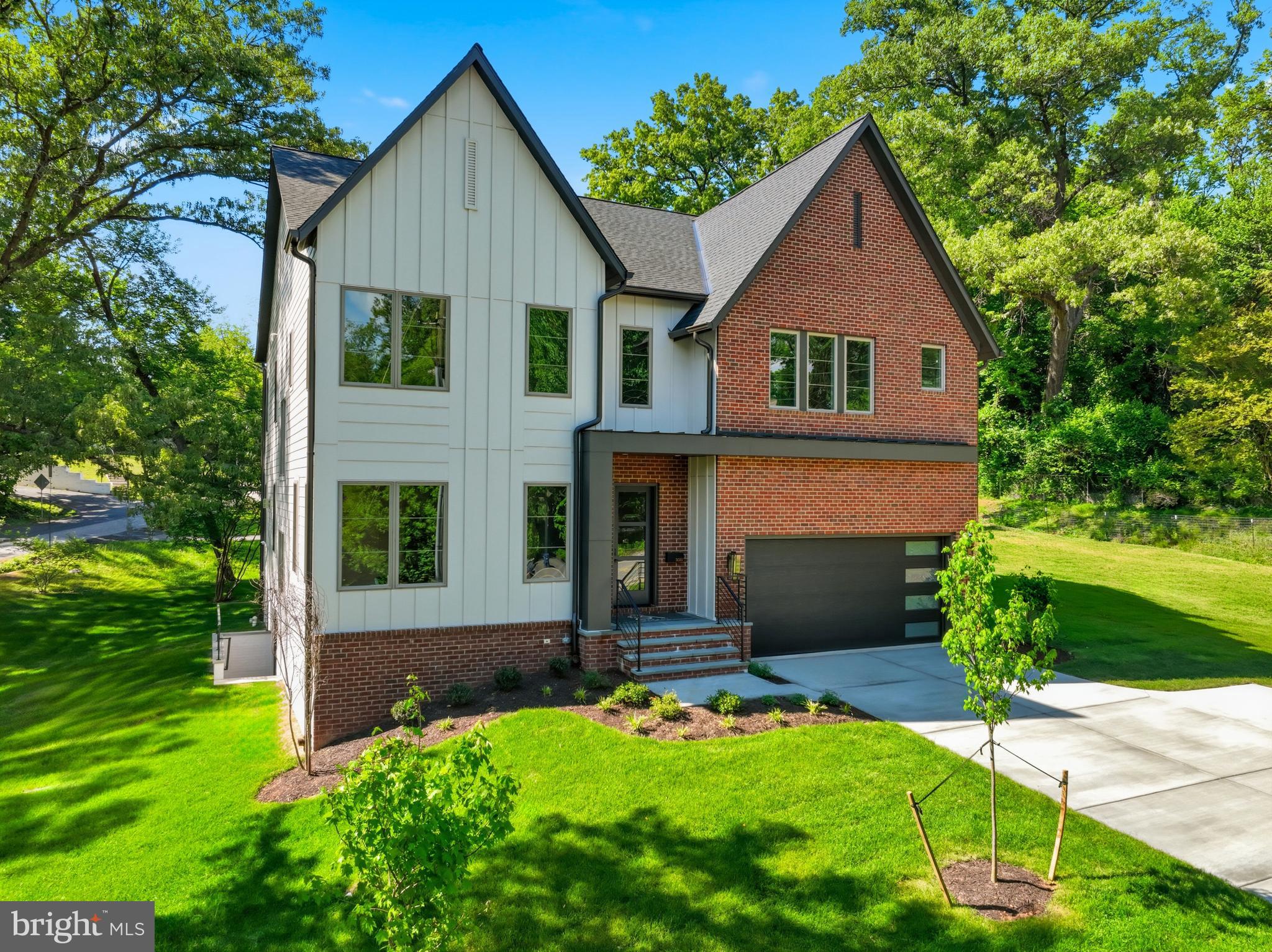 3022 Castle Rd, Falls Church, VA 22044