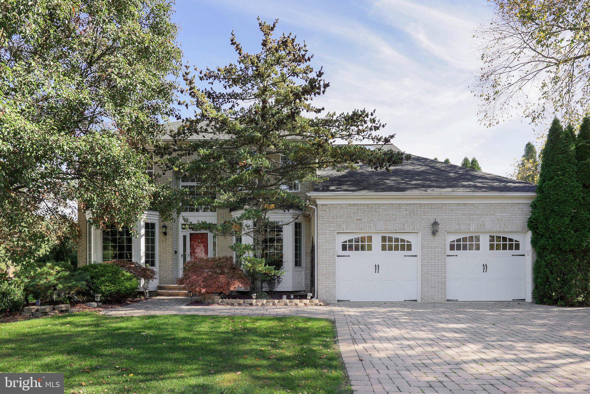 51 Stonehedge Dr, Hightstown, NJ 08520