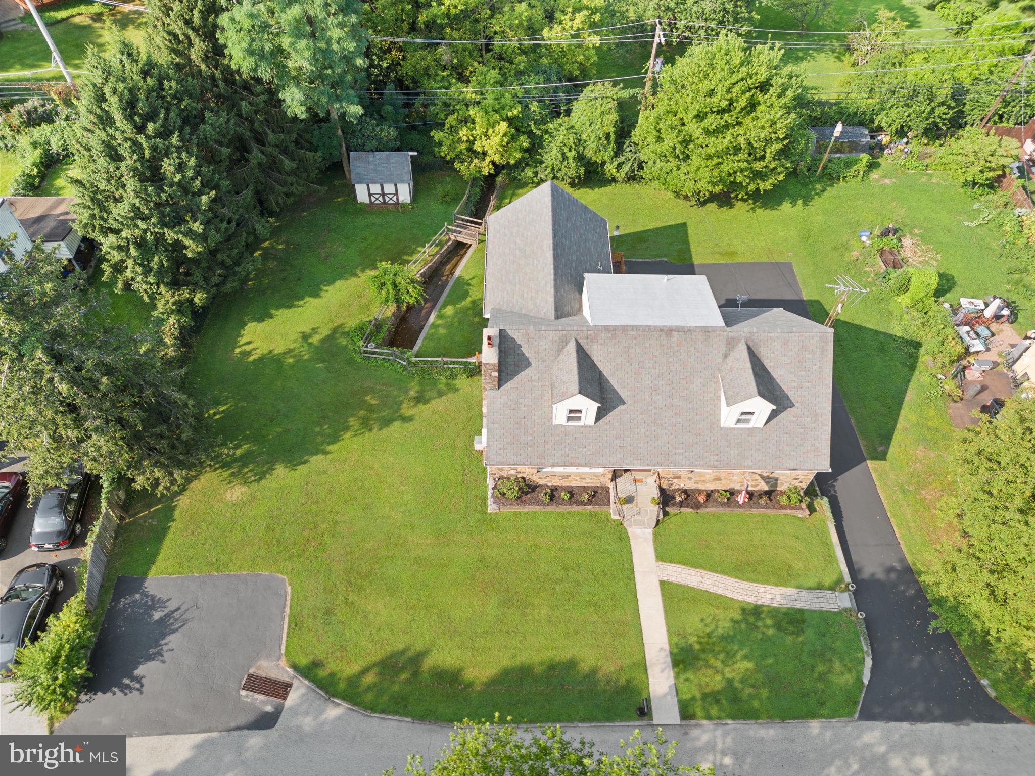 510 Sardaro Ln, Norristown, PA 19401 photo