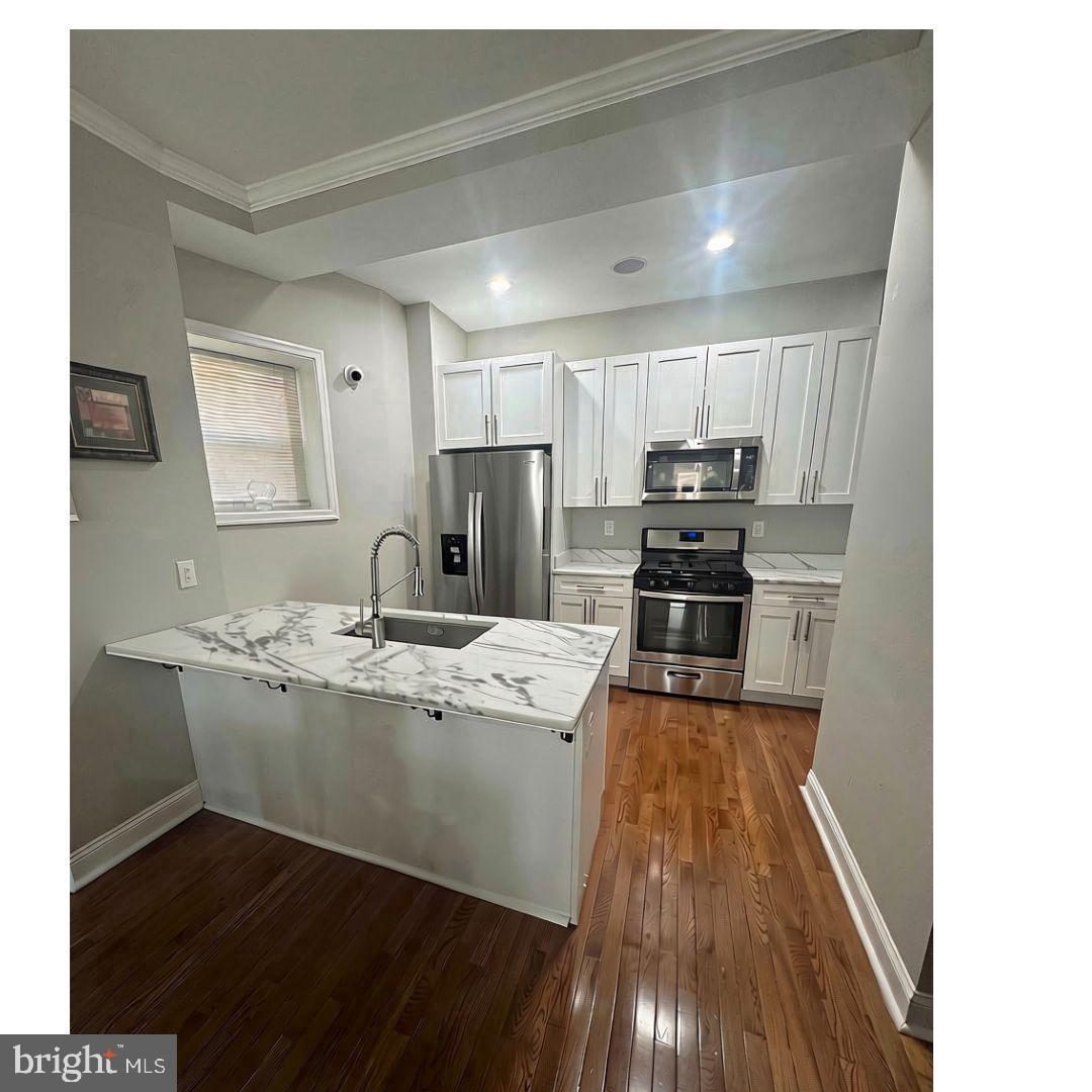 2528 Ellamont St, Baltimore, MD 21216