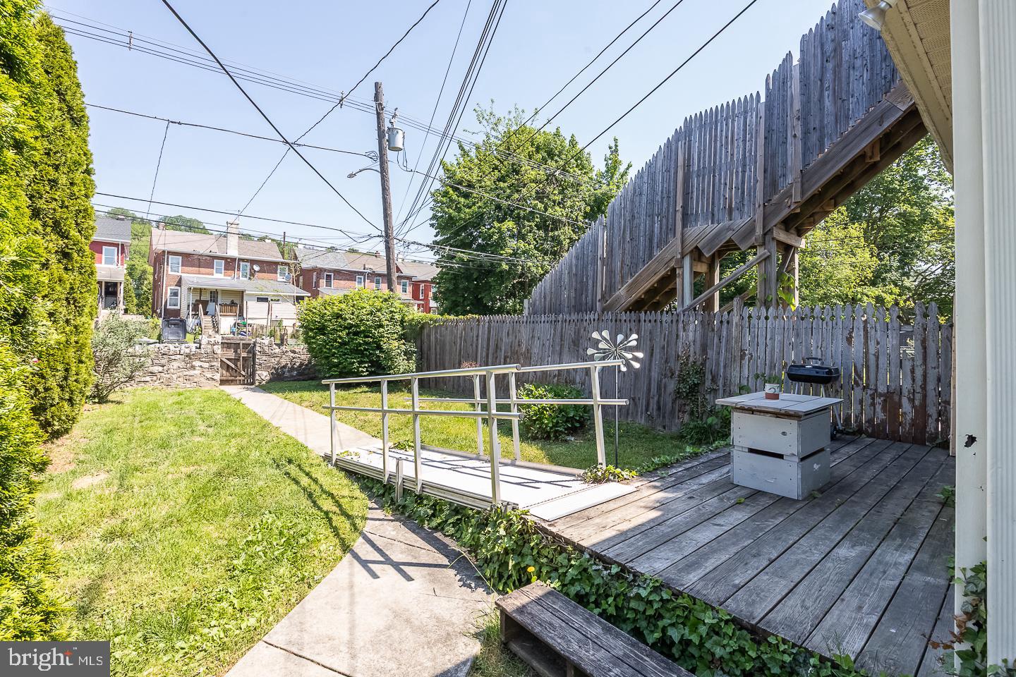 583 E Chestnut St, Coatesville, PA 19320 photo