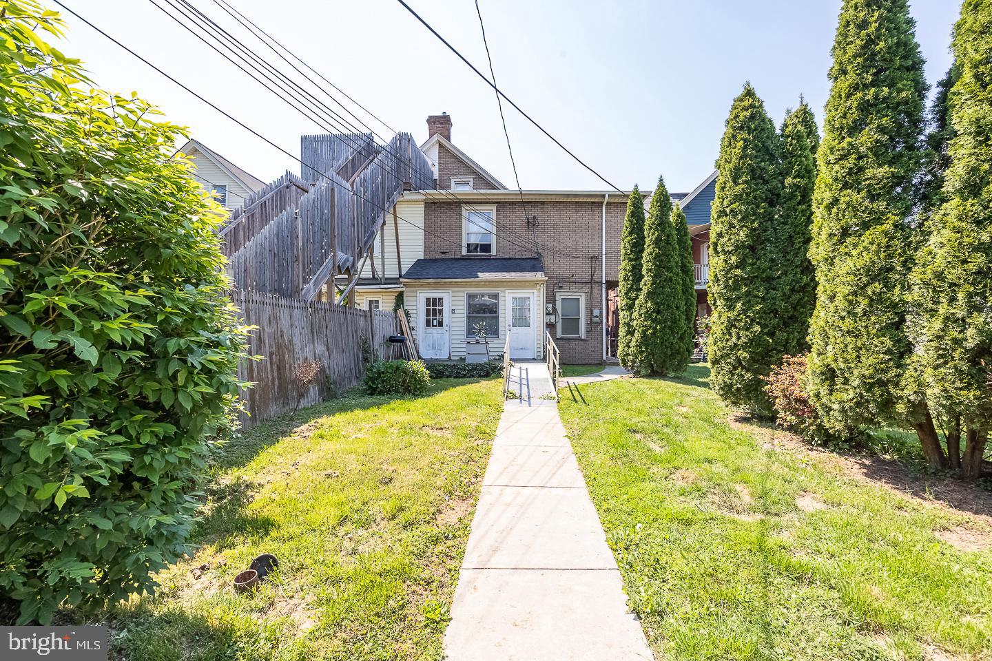 583 E Chestnut St, Coatesville, PA 19320 photo