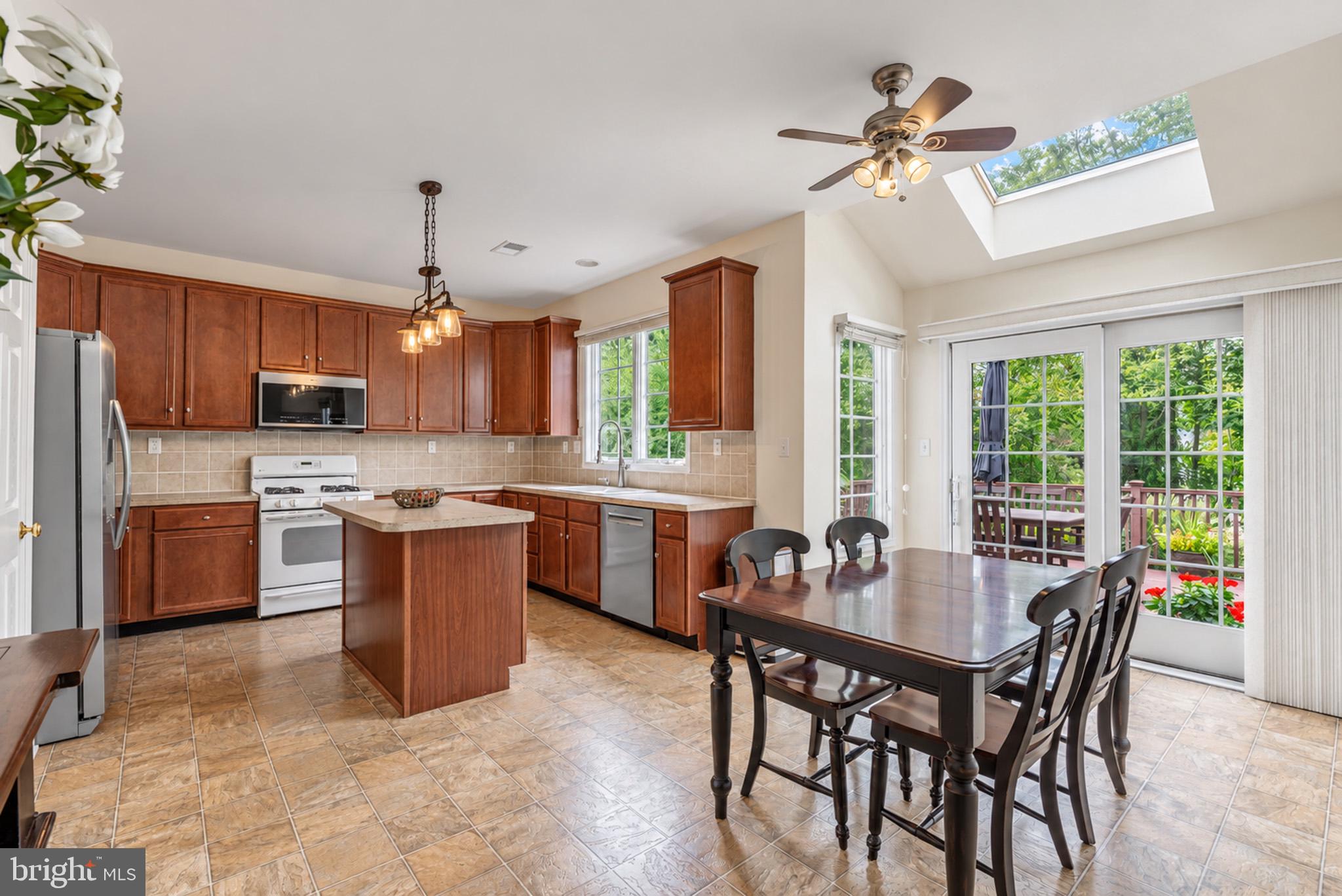 12 Hedley Dr, Princeton, NJ 08540 photo