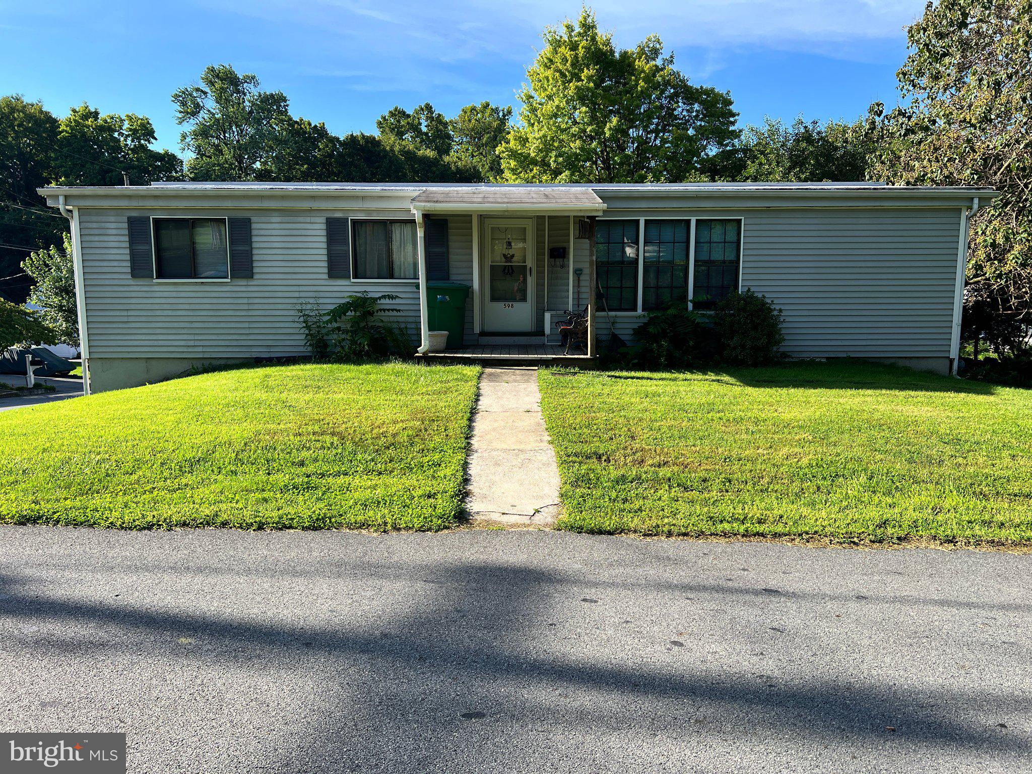 598 Hazel Ave, Marietta, PA 17547