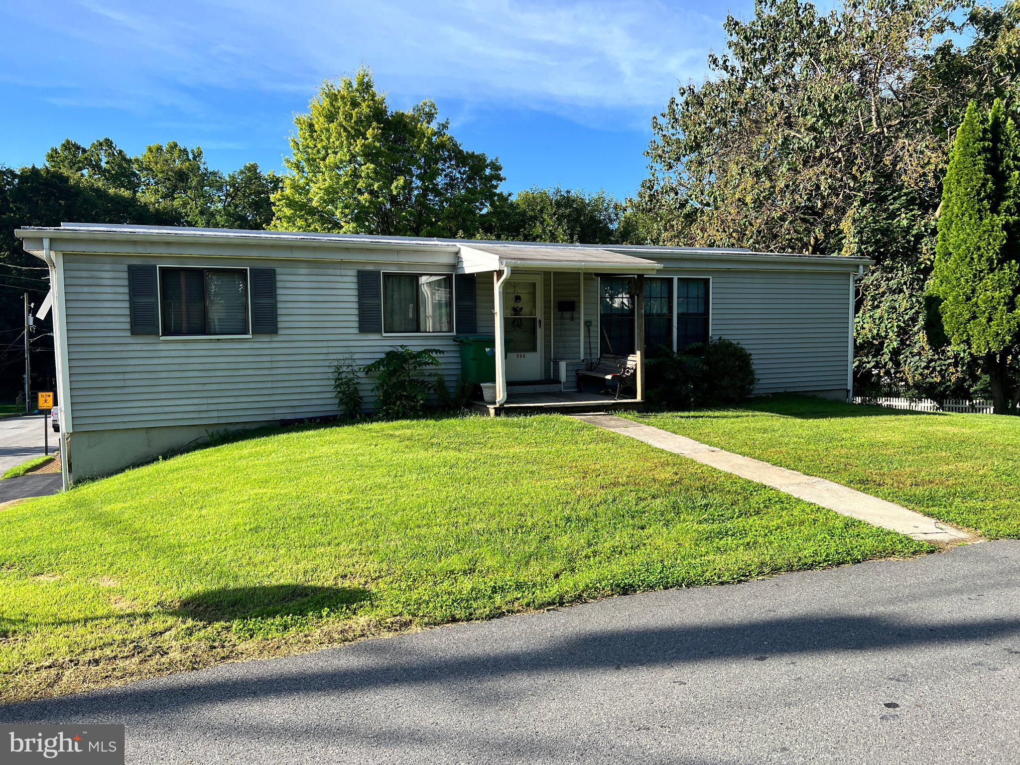 598 E Hazel Ave, Marietta, PA 17547 photo