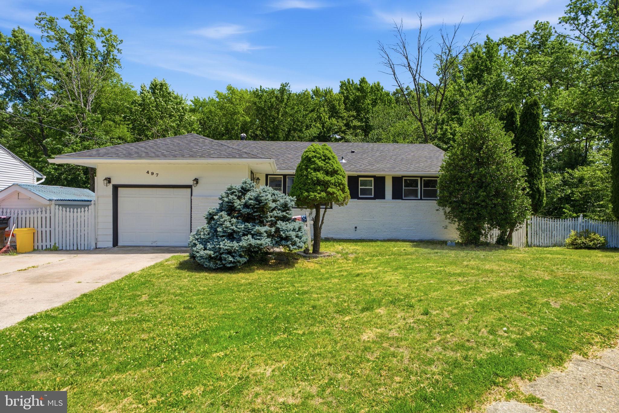 497 Fresno Dr, Magnolia, NJ 08049