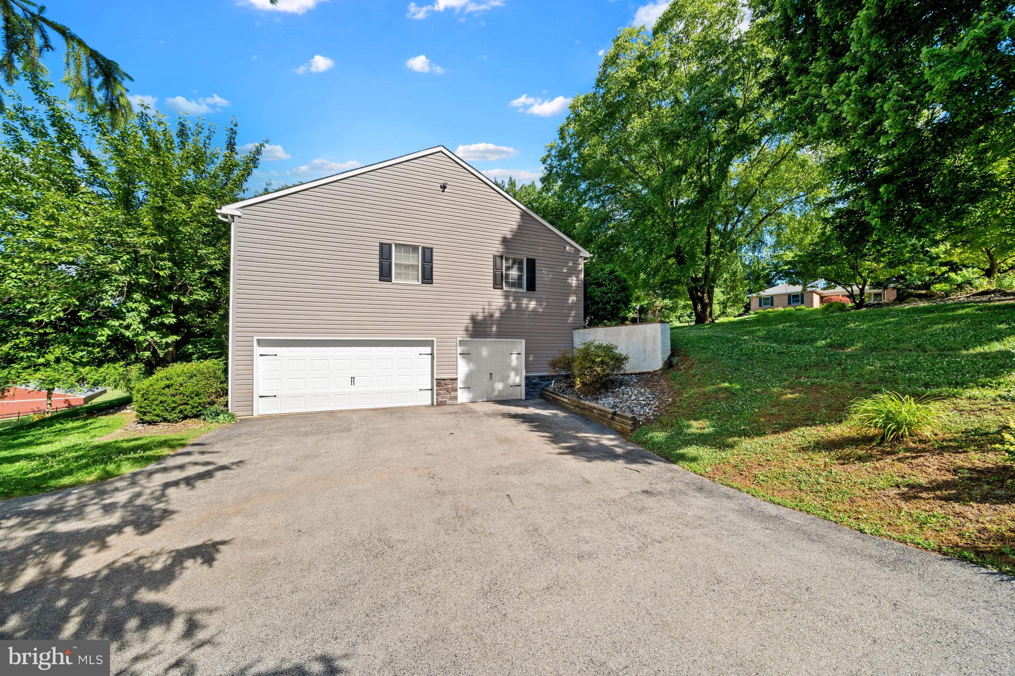 114 Cameron Dr, Hockessin, DE 19707 photo