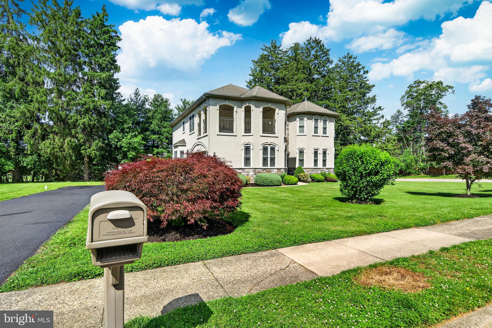 261 Pheasant Dr, Huntingdon Valley, PA 19006 photo