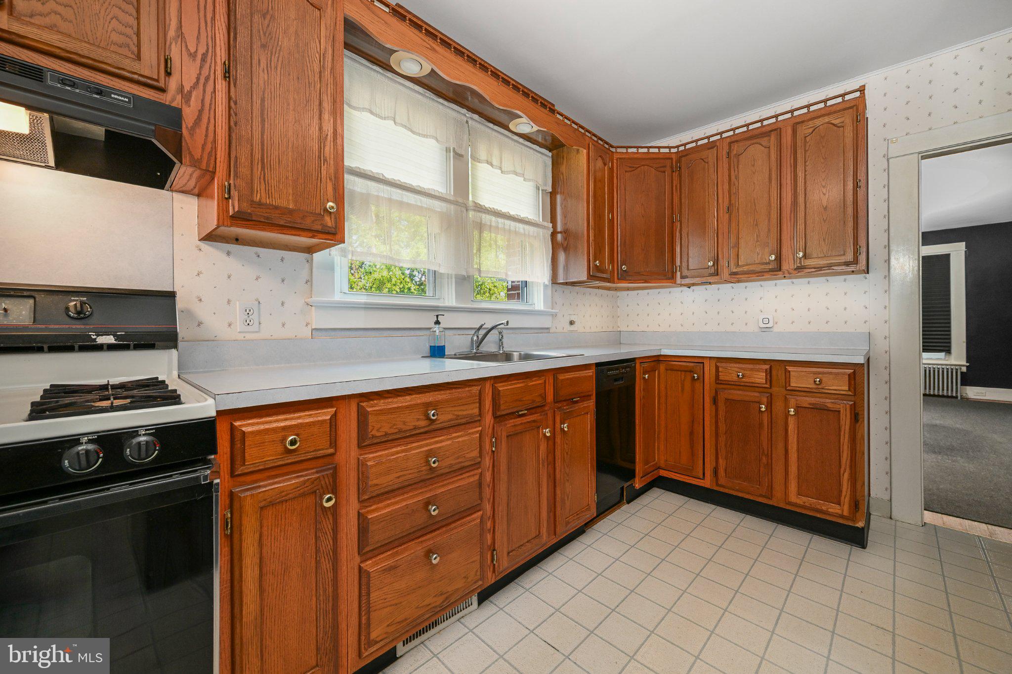 1760 Temple Ave, Lancaster, PA 17603 photo