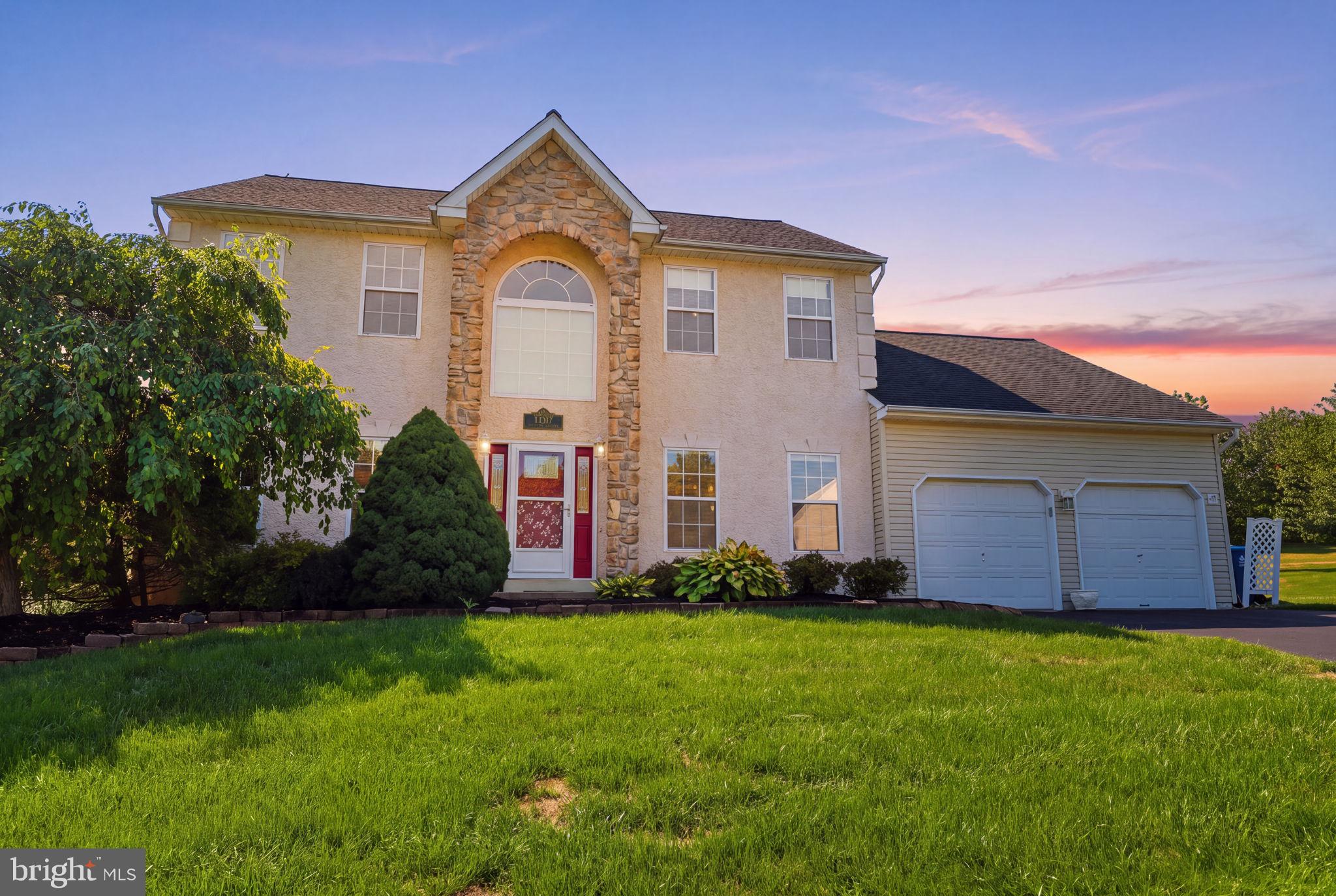 1062 Kingscote Dr, Harleysville, PA 19438 photo