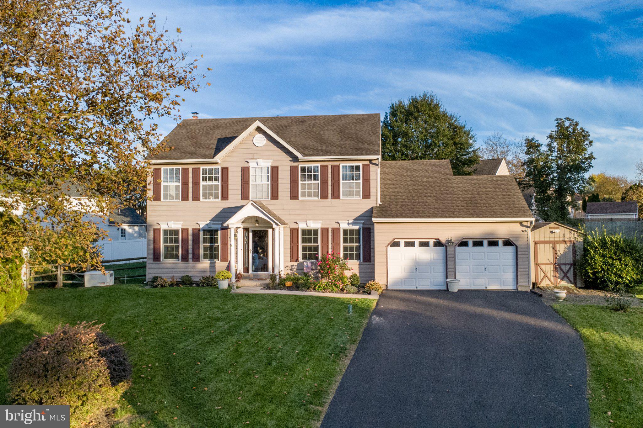 4969 Rolling Glen Dr, Pipersville, PA 18947