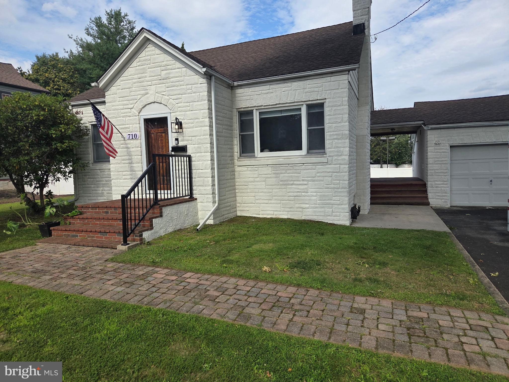 710 N Lafayette Ave, Hadley, PA 19067 photo
