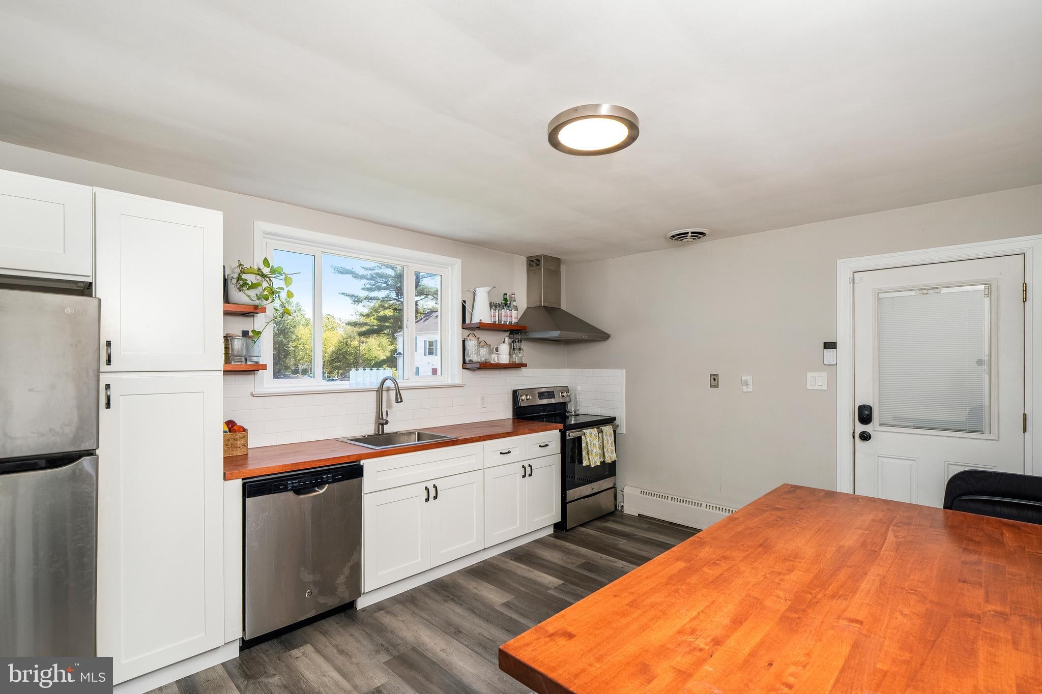 710 N Lafayette Ave, Hadley, PA 19067 photo