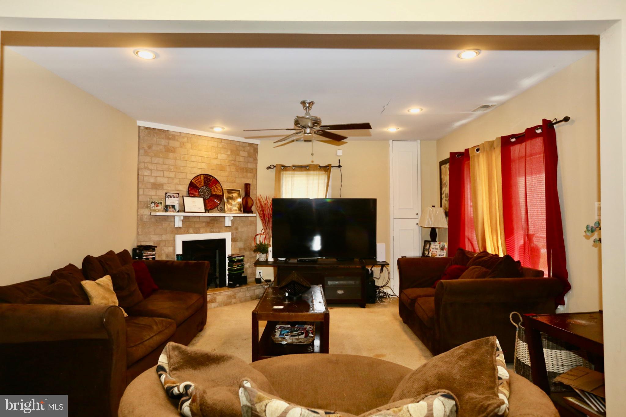 14 Uranus Rd, Sewell, NJ 08080 photo