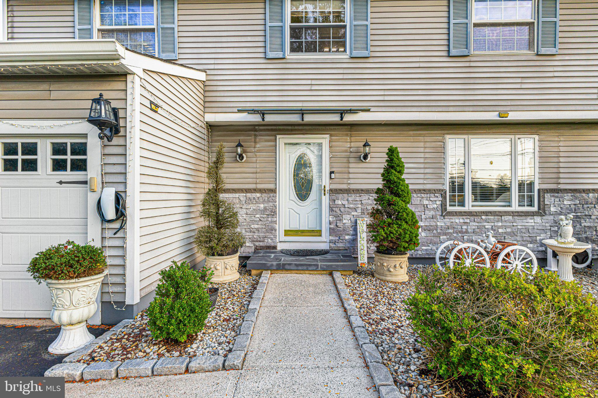 907 Edinburg Rd, Trenton, NJ 08690