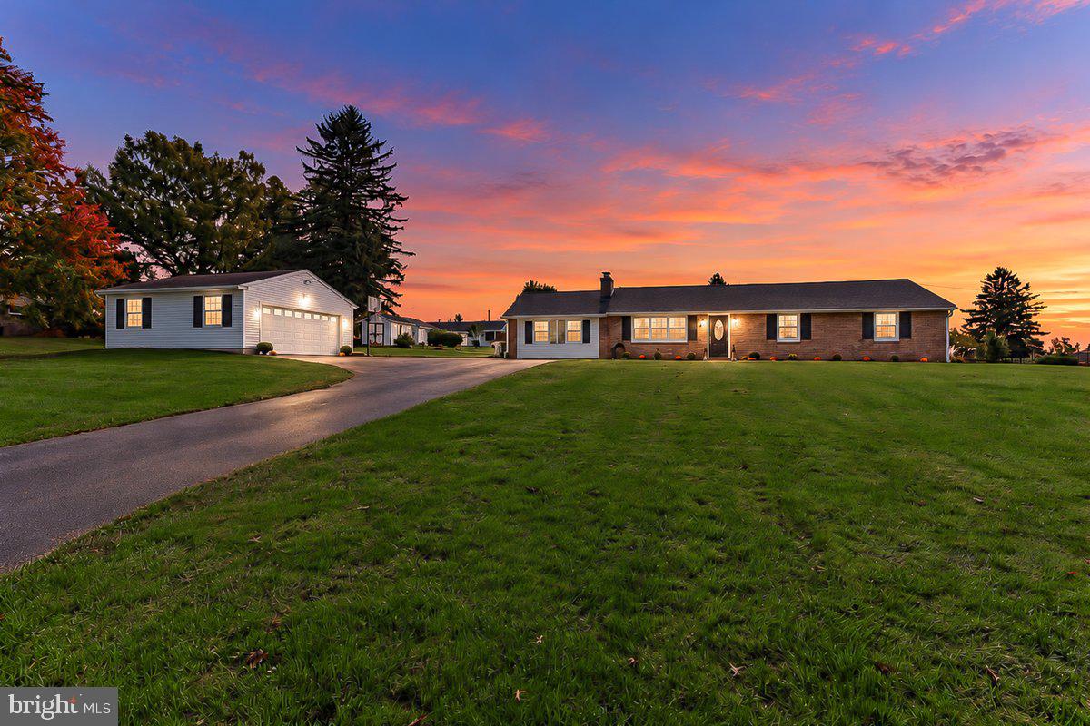 2 Keller Way, Downingtown, PA 19335