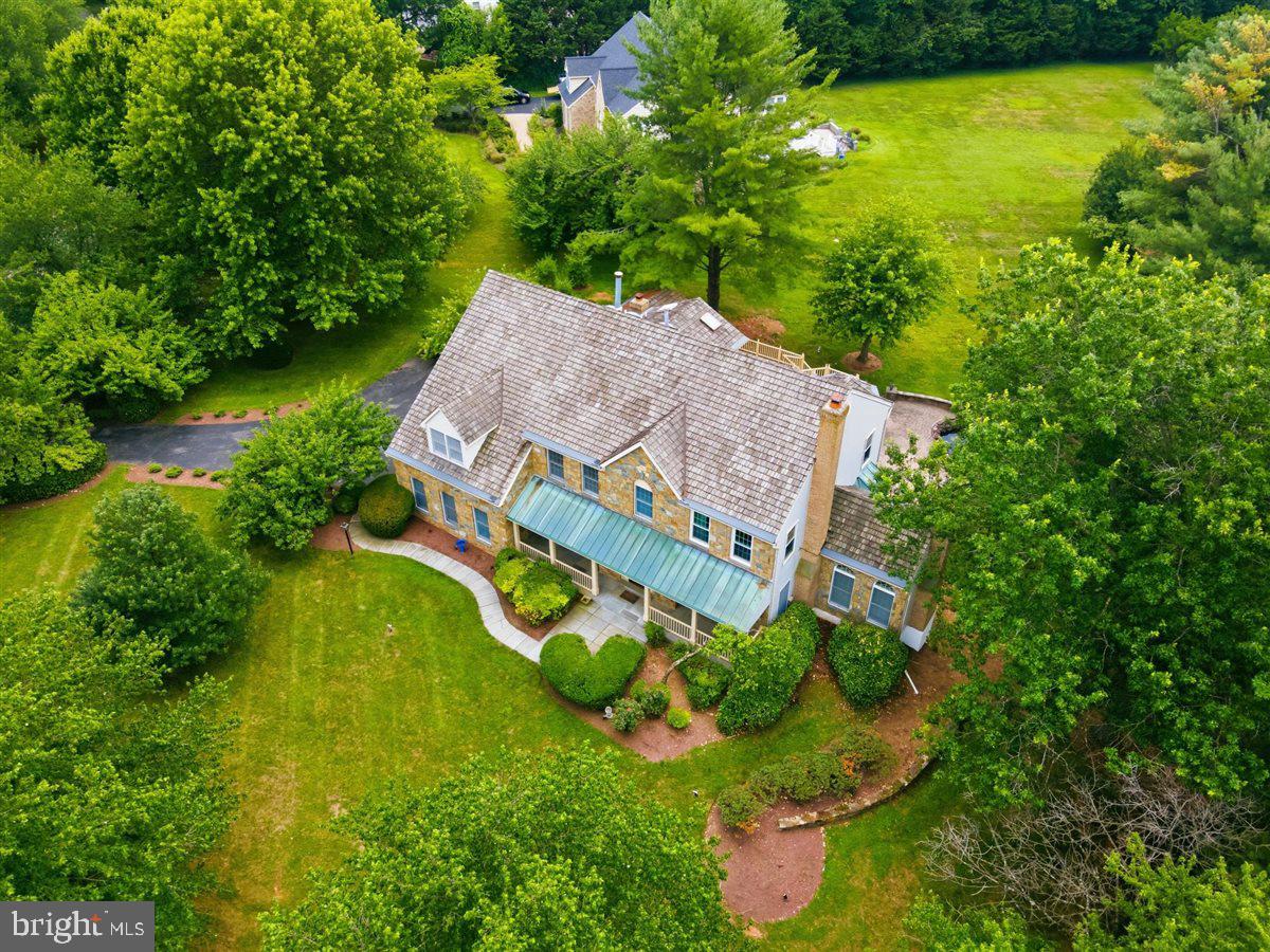 26 Grey Pebble Ct, Darnestown, MD 20874 photo