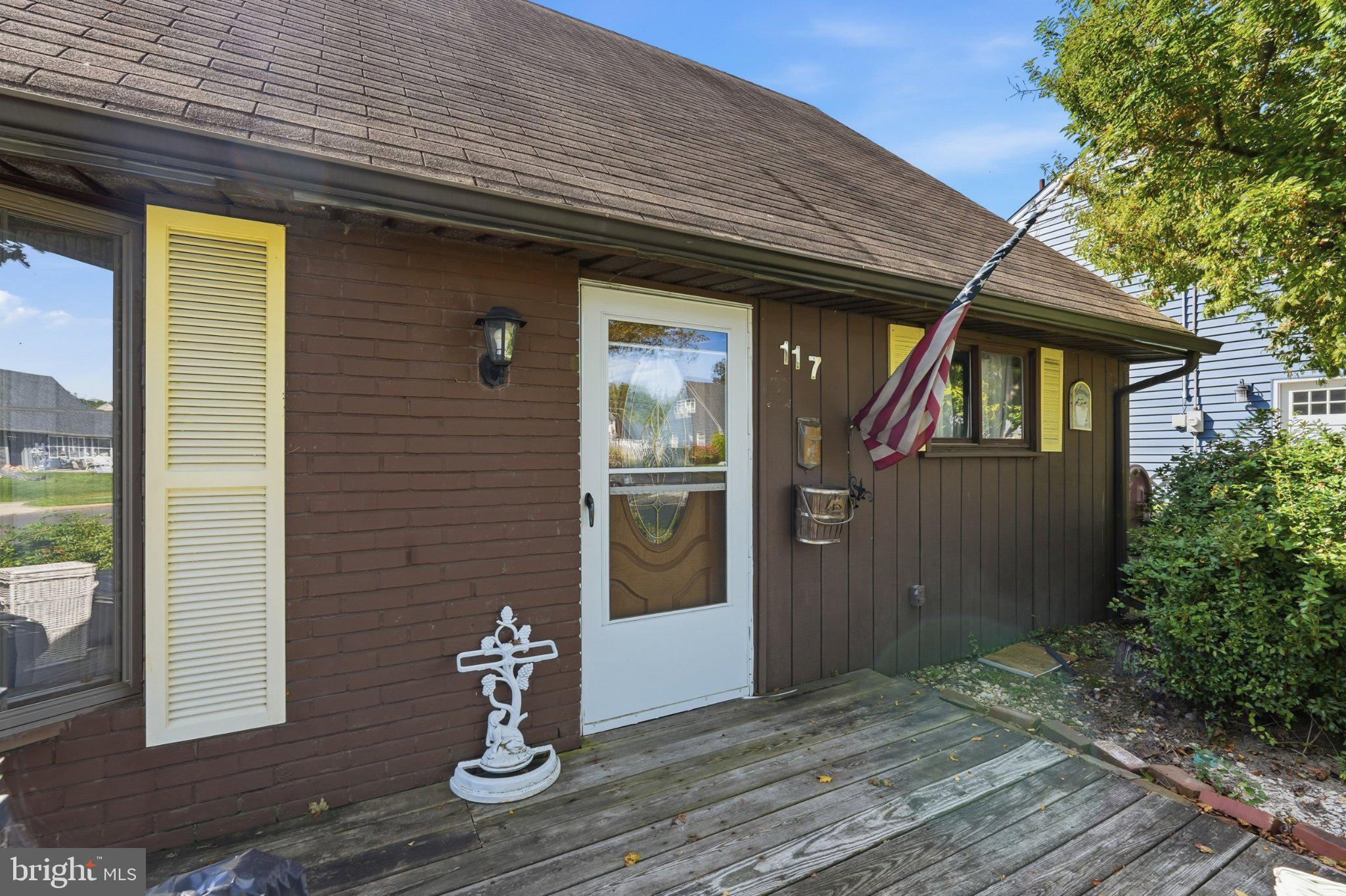 117 Heartwood Rd, Levittown, PA 19056 photo